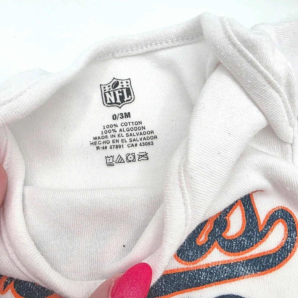NFL Chicago Bears Infant Bodysuit White 0-3M Short Sleeve Baby Fan Gear
